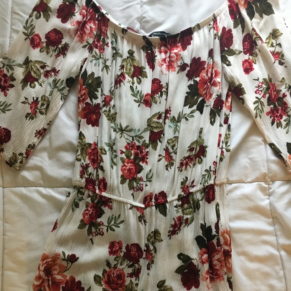 Flowery off the shoulder romper